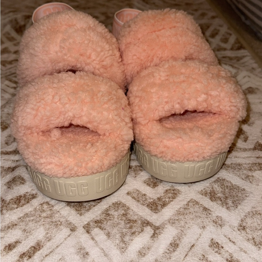 UGG Peach Fluffy Slippers